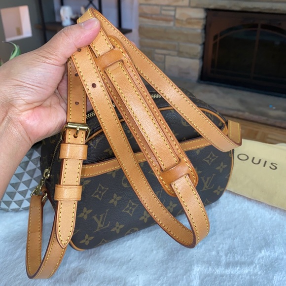 Authentic❤️ LV with dust bag - Picture 9 of 15